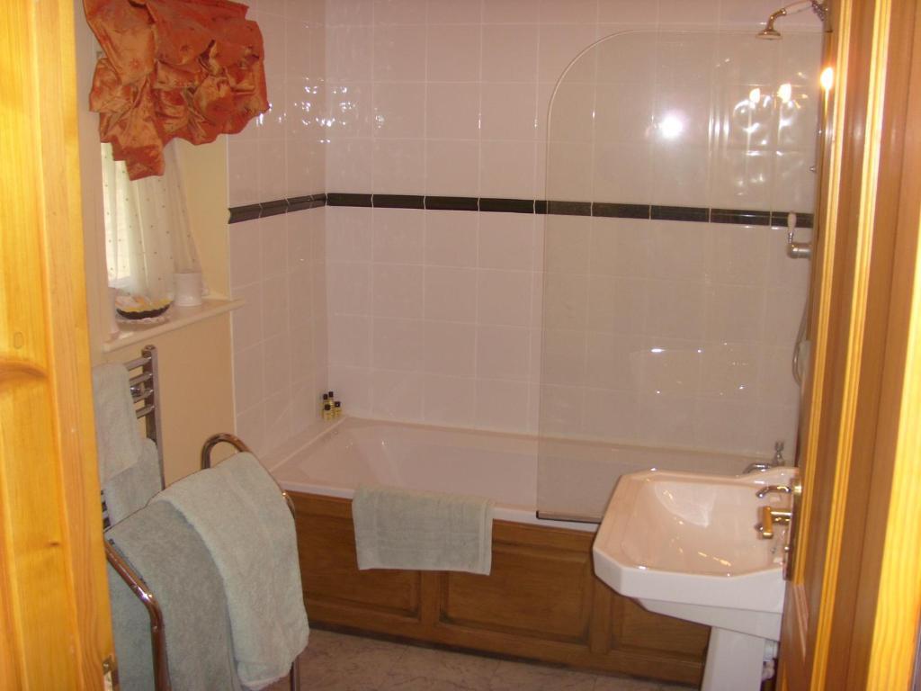 The Three Lions Hotel Fordingbridge Habitación foto